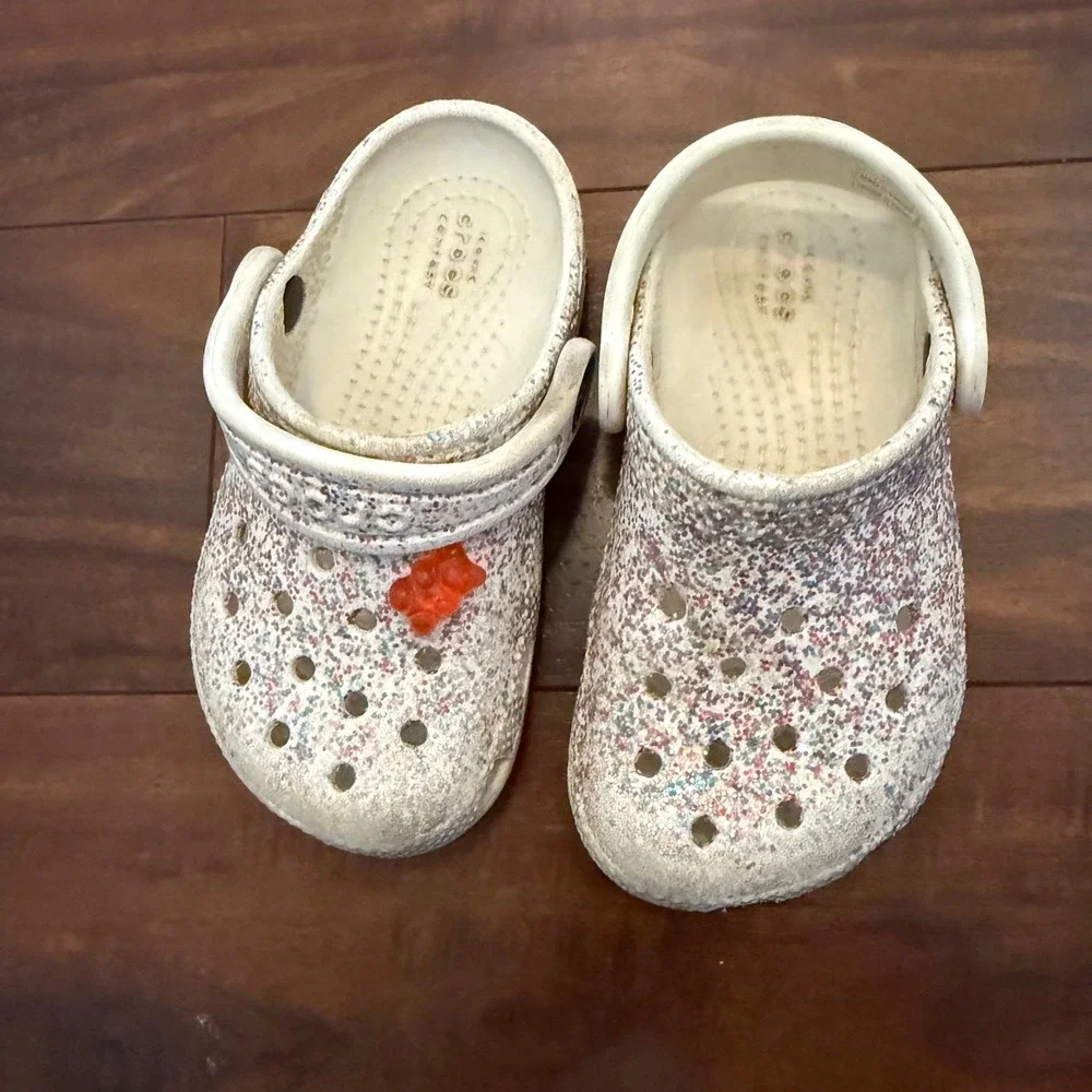 Kids Crocs Glitter Rainbow‎ Gummy Bear Jibbit Charm Clogs Size 8